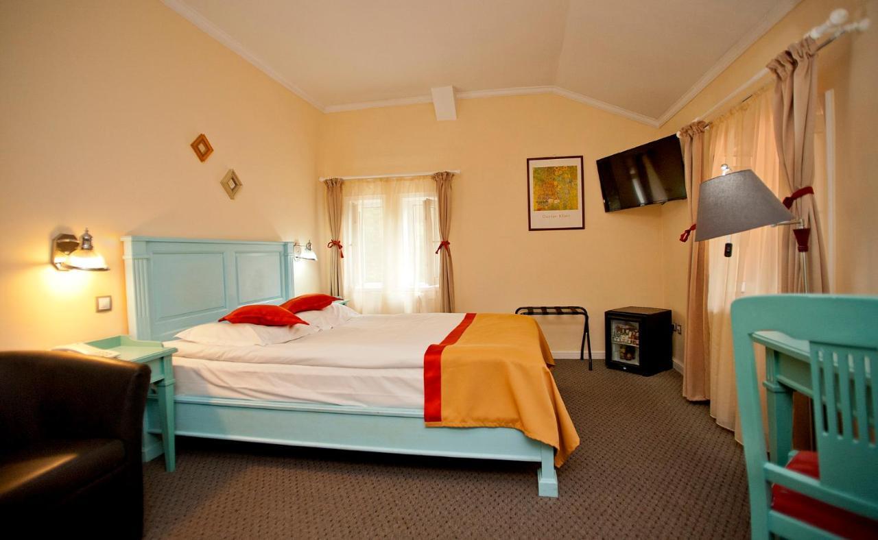 Hotel Bastion Σινάια Εξωτερικό φωτογραφία