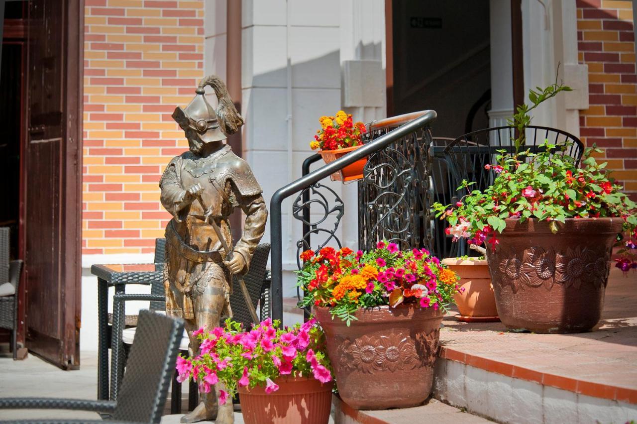 Hotel Bastion Σινάια Εξωτερικό φωτογραφία