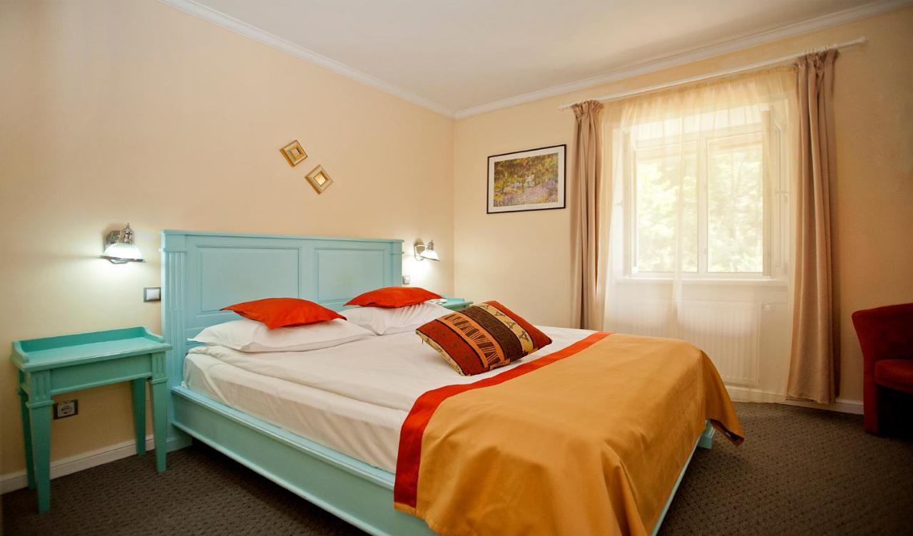 Hotel Bastion Σινάια Εξωτερικό φωτογραφία