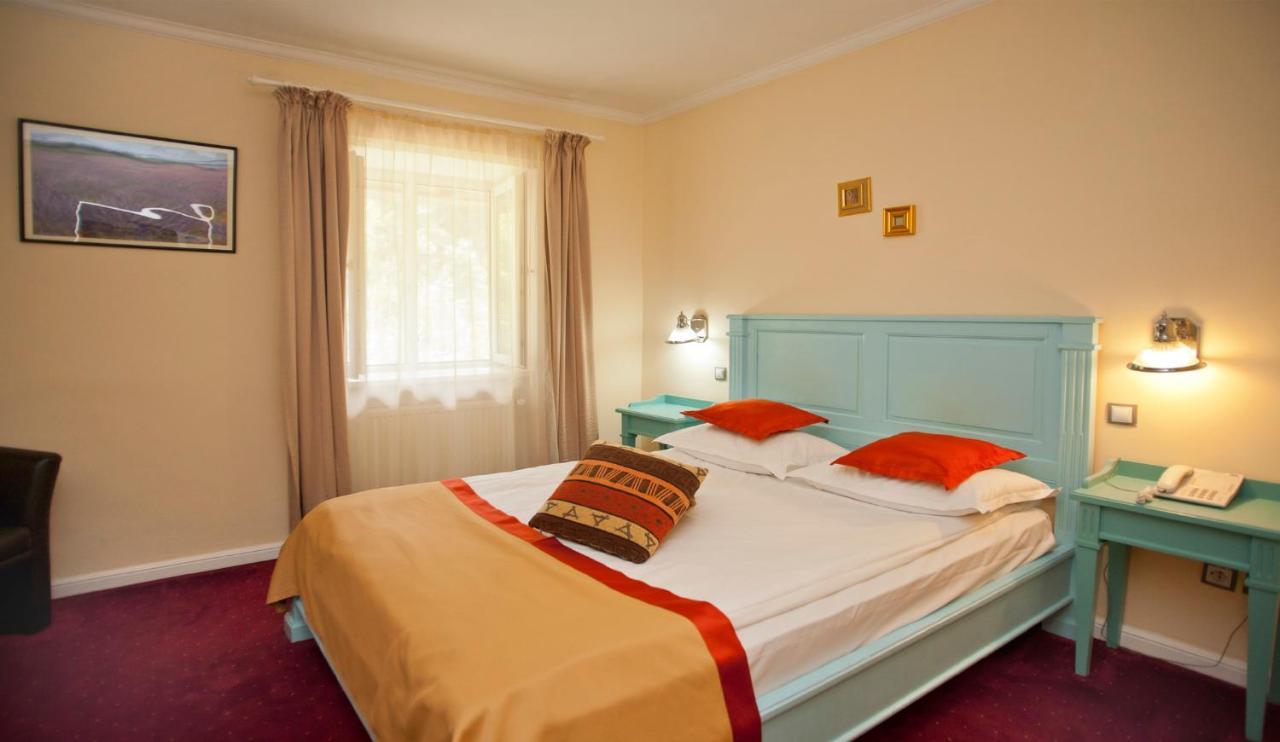 Hotel Bastion Σινάια Εξωτερικό φωτογραφία