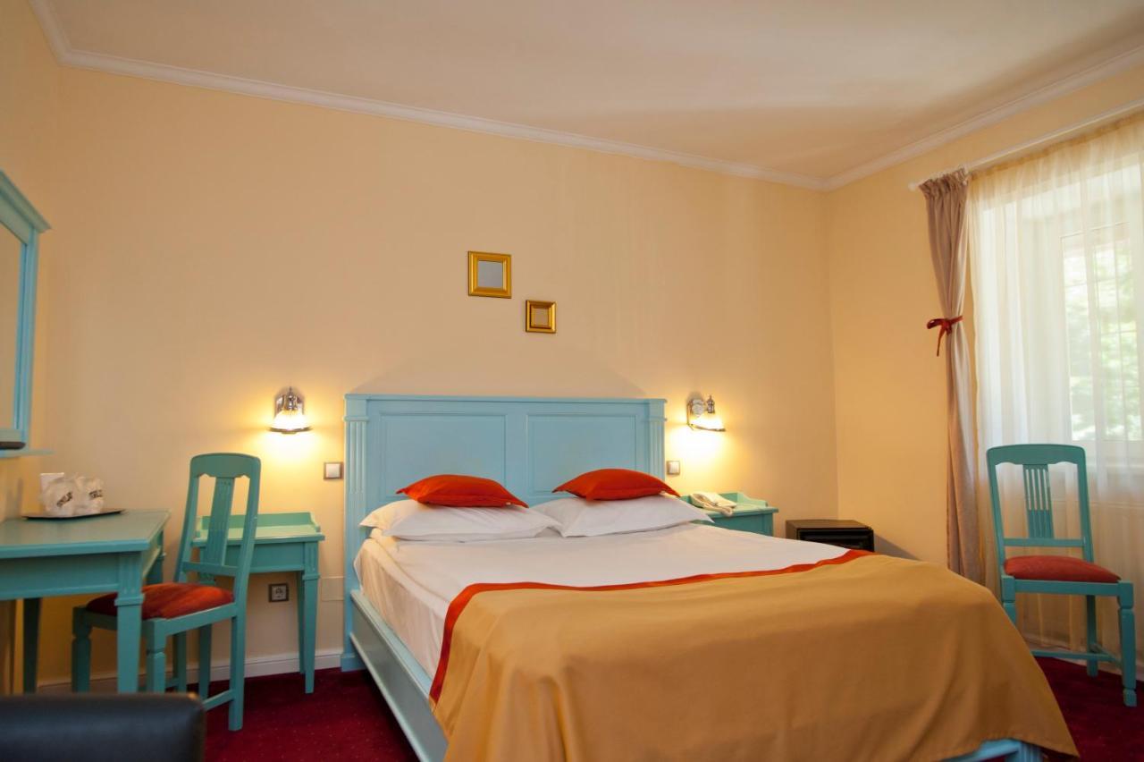 Hotel Bastion Σινάια Εξωτερικό φωτογραφία